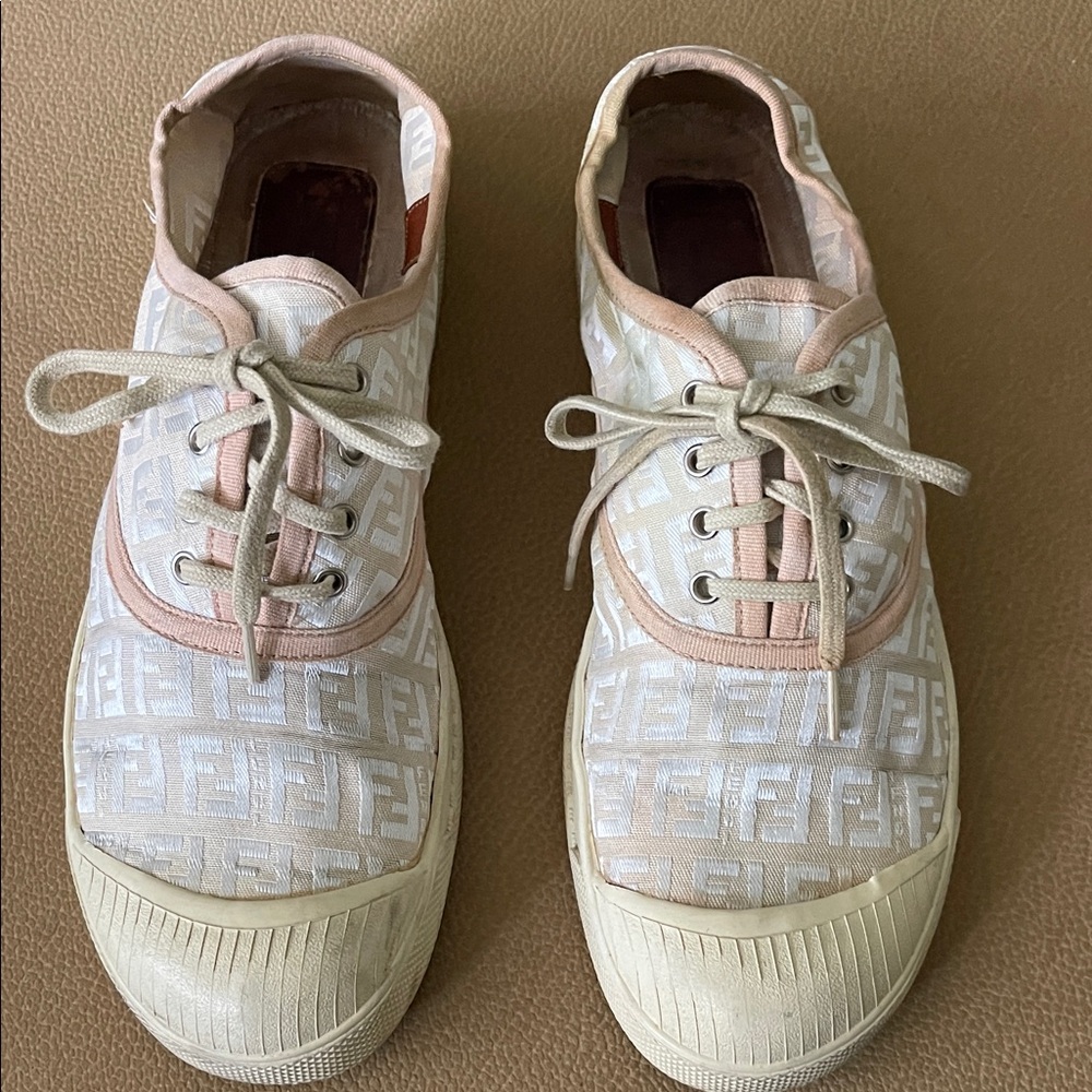 Fendi Women's Cream Logo Sneakers